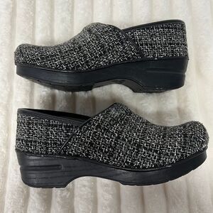 Dansko Vegan  Pro Chenille women’s clogs 38 7 7.5